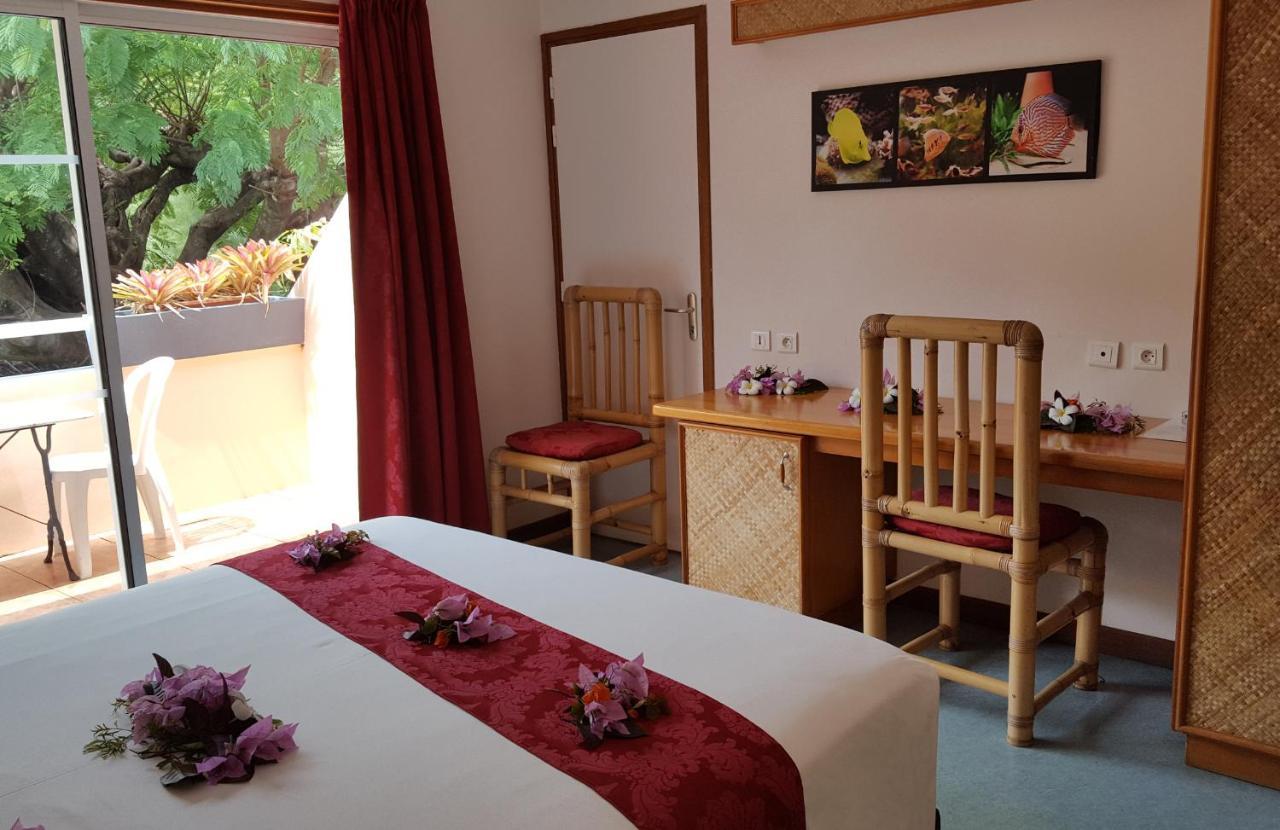 Hotel Hibiscus Papetoai Kültér fotó